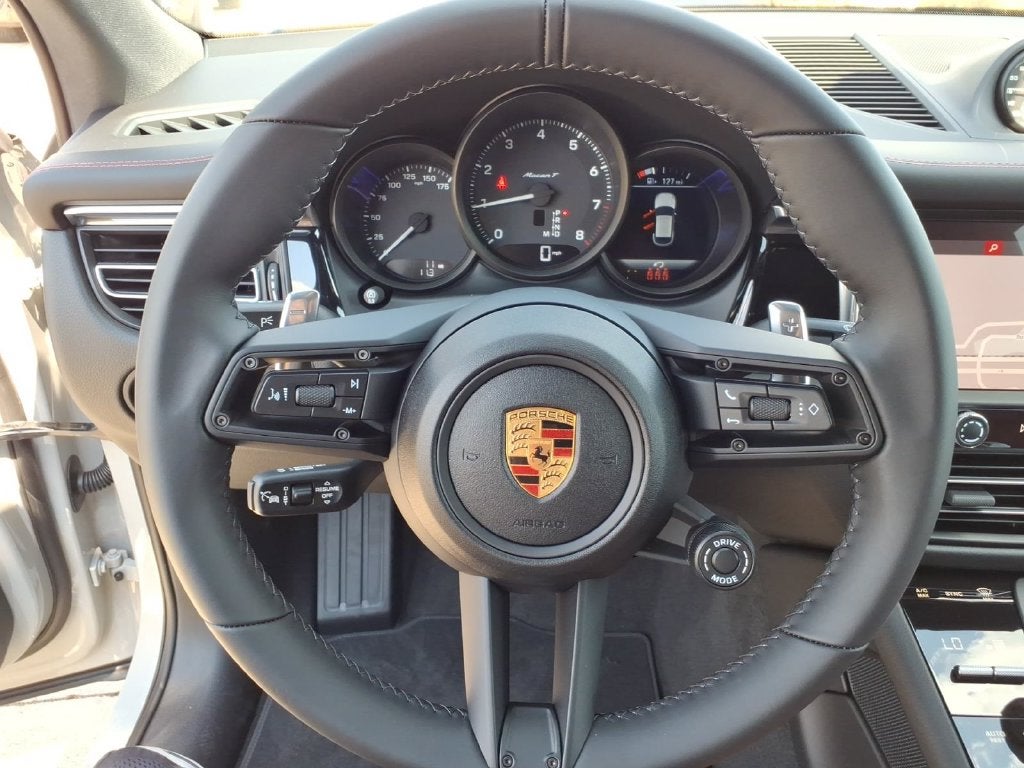 2026 Porsche Macan T