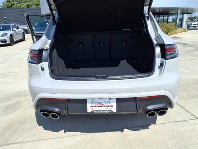2026 Porsche Macan T