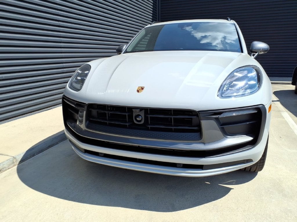 2026 Porsche Macan T