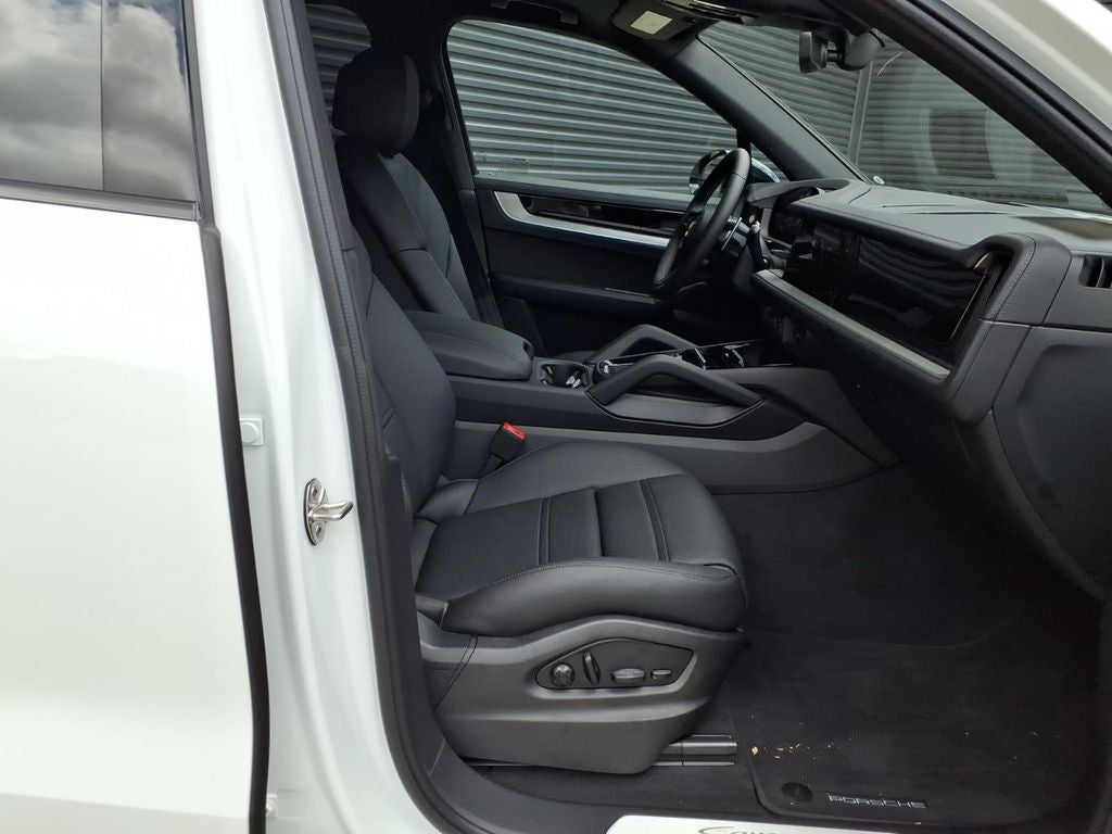 2026 Porsche Cayenne Base