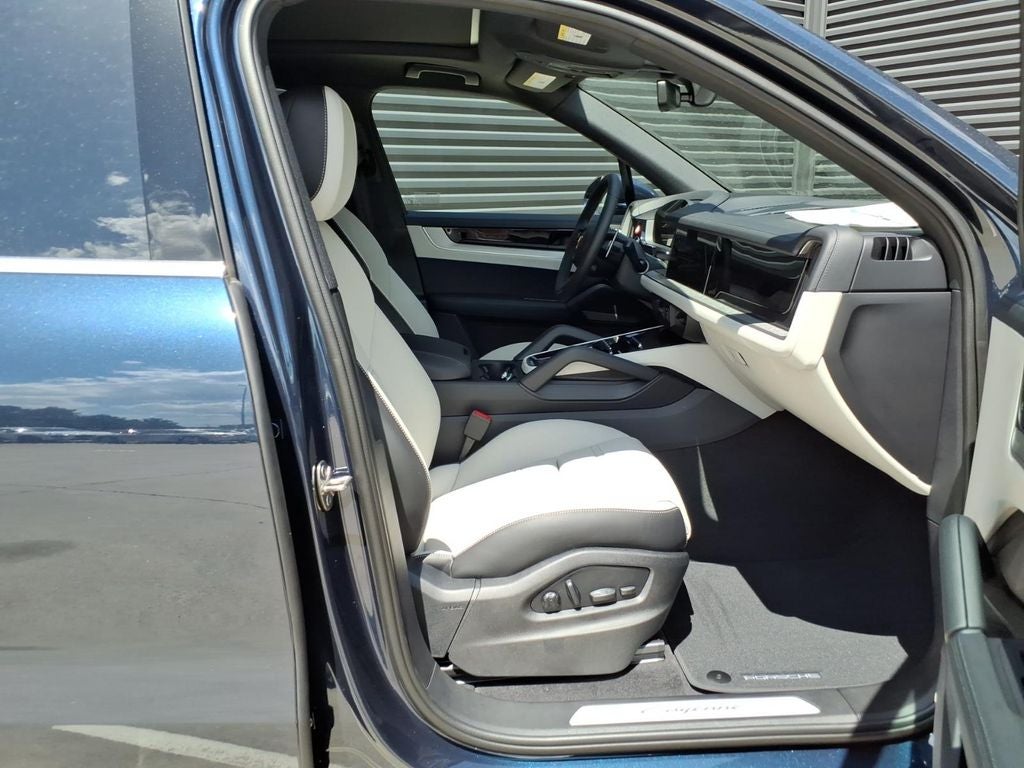 2026 Porsche Cayenne Base