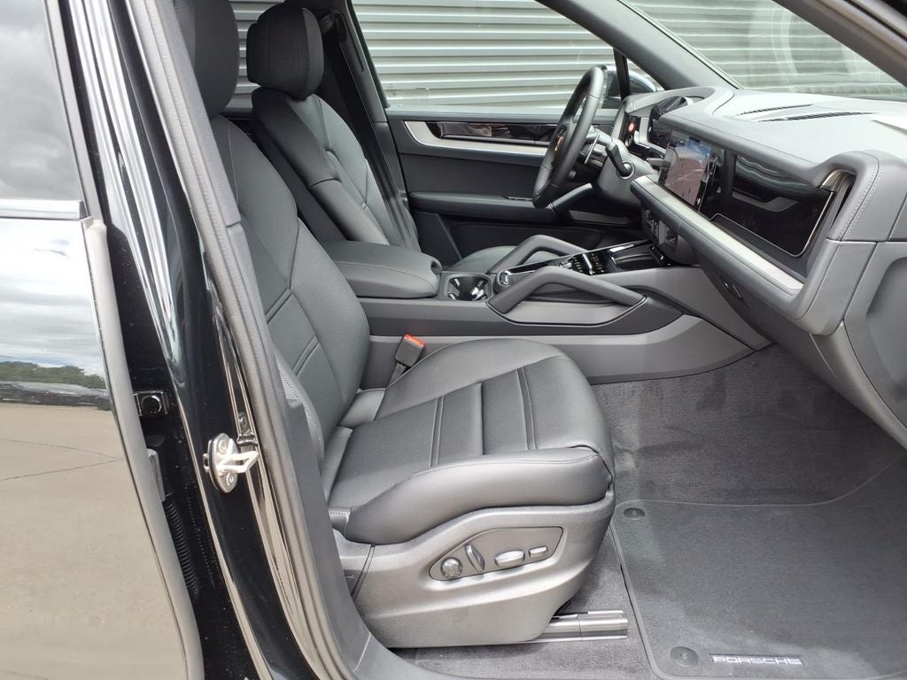 2026 Porsche Cayenne Base