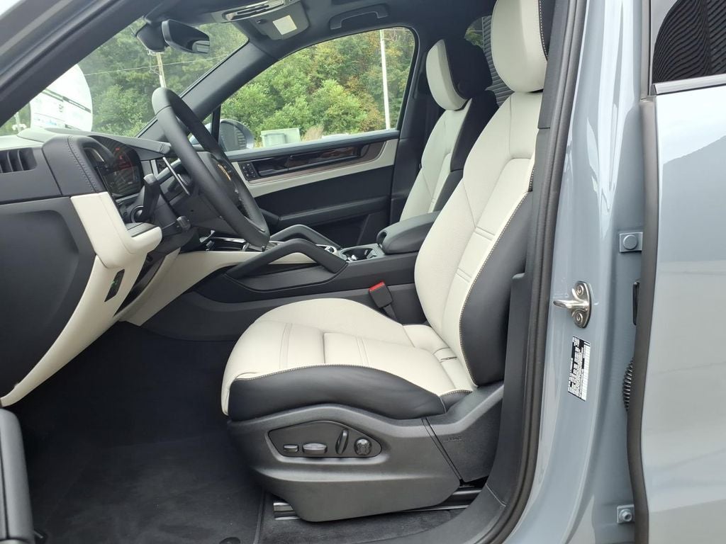 2026 Porsche Cayenne Base