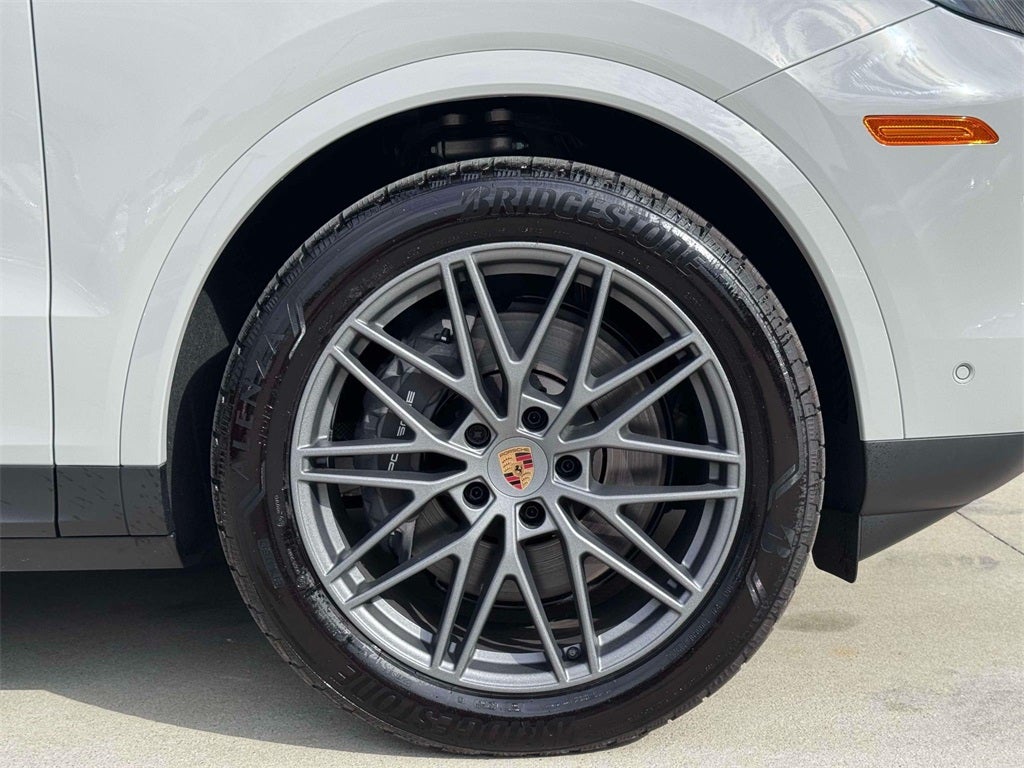 2025 Porsche Cayenne Base