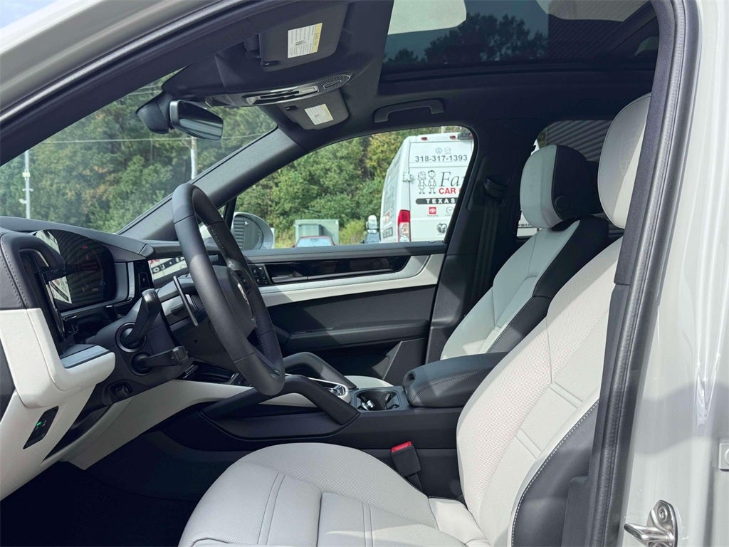 2025 Porsche Cayenne Base