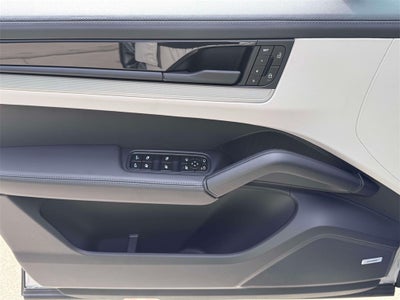 2025 Porsche Cayenne Base