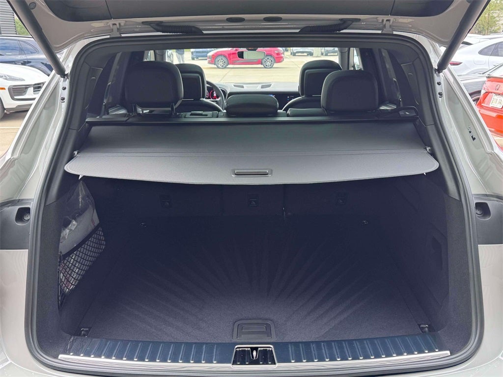 2025 Porsche Cayenne Base