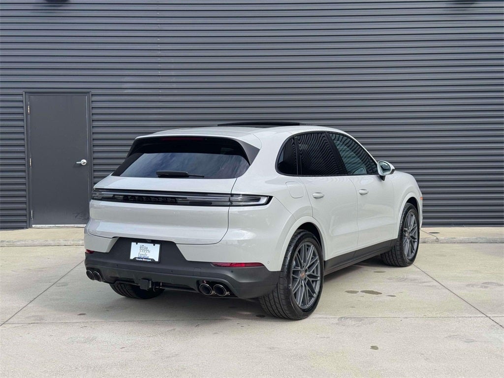 2025 Porsche Cayenne Base