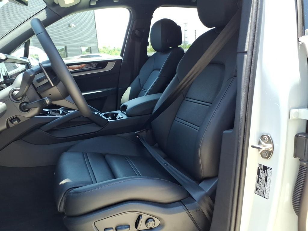 2026 Porsche Cayenne Base