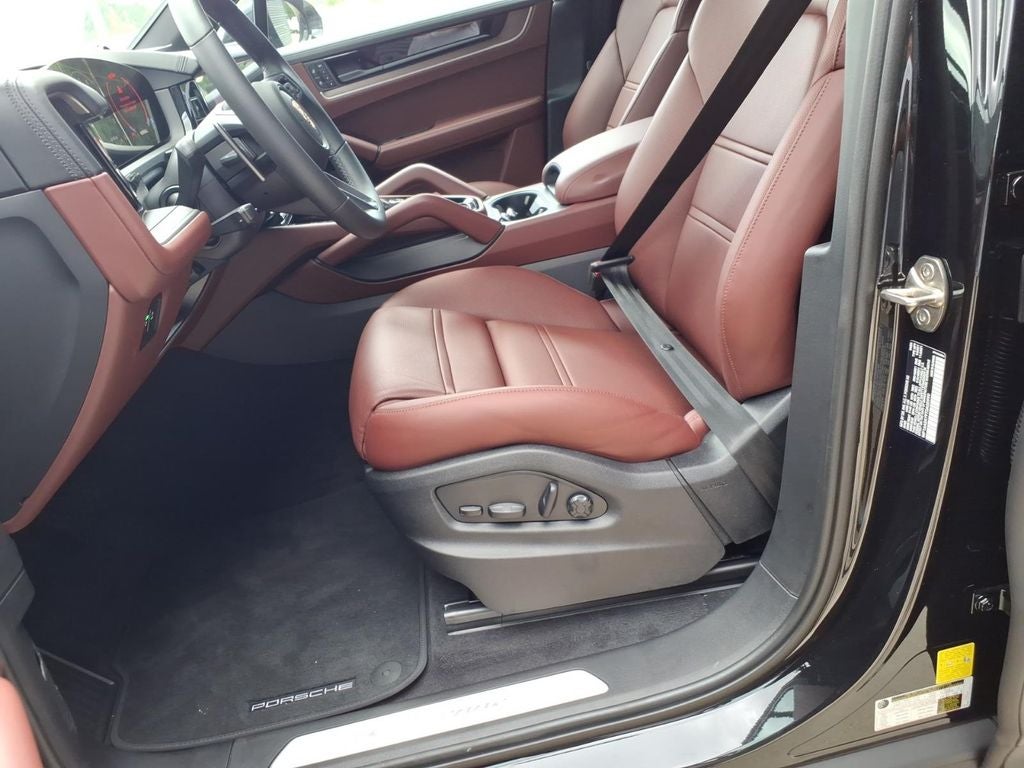 2026 Porsche Cayenne Base
