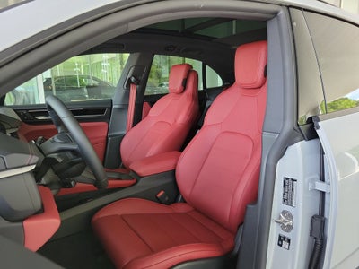 2026 Porsche Macan Electric 4