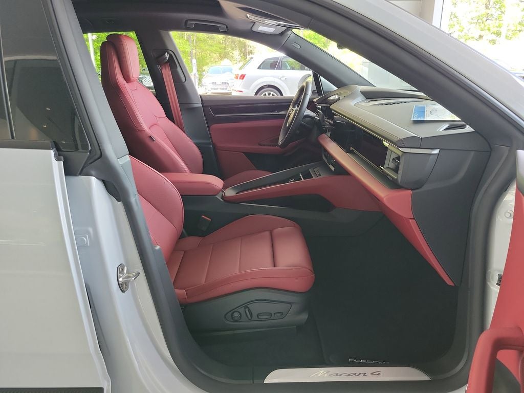 2026 Porsche Macan Electric 4