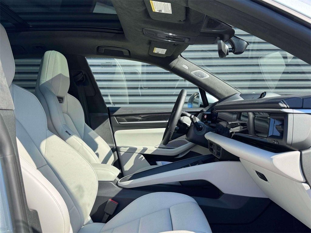 2025 Porsche Macan Electric Turbo