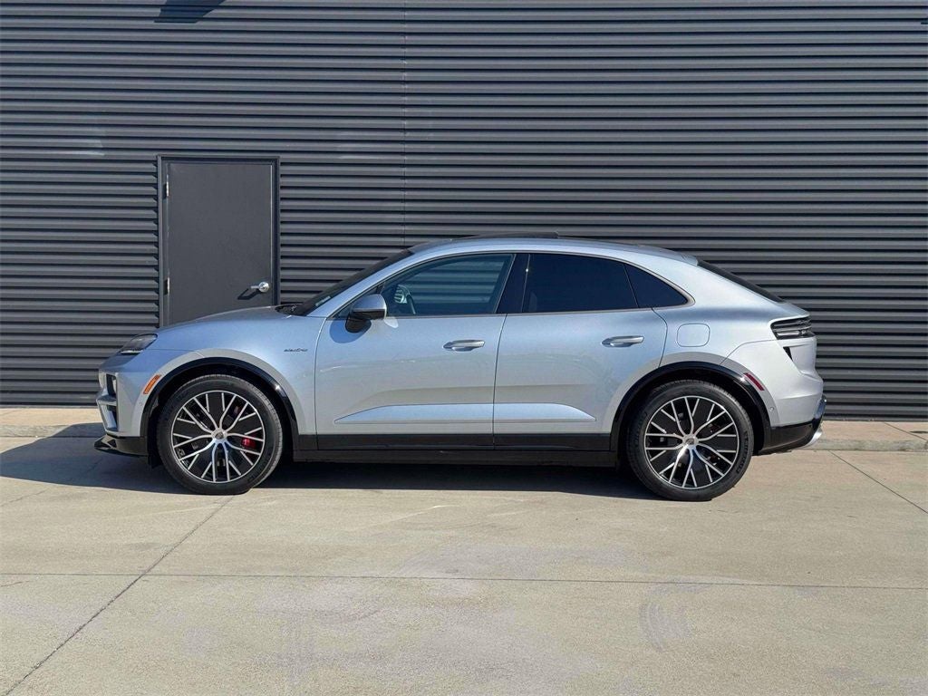 2025 Porsche Macan Electric Turbo