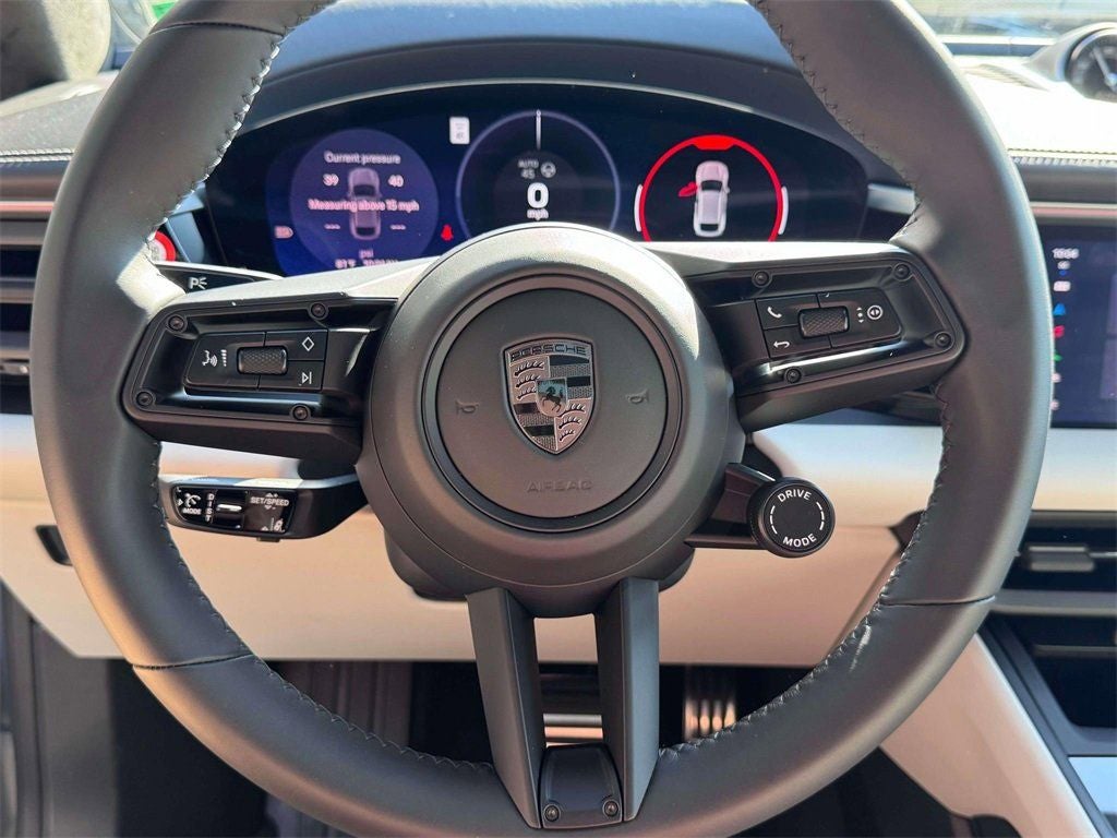 2025 Porsche Macan Electric Turbo