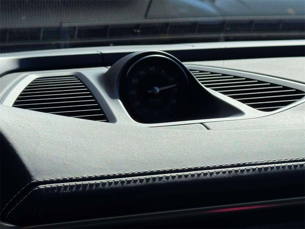 2025 Porsche Macan Electric Turbo