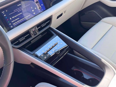 2025 Porsche Macan Electric Turbo