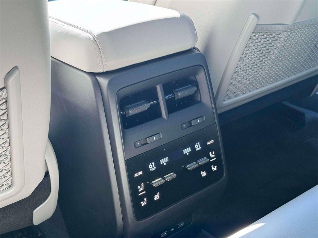 2025 Porsche Macan Electric Turbo