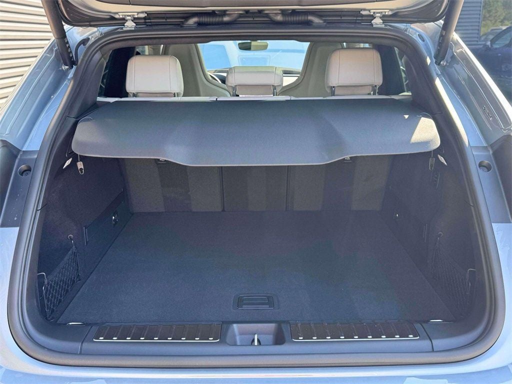 2025 Porsche Macan Electric Turbo