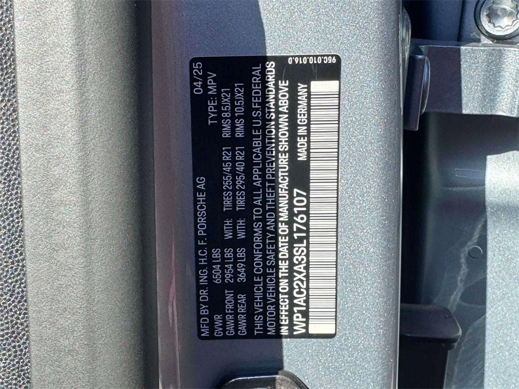 2025 Porsche Macan Electric Turbo