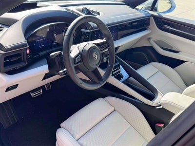 2025 Porsche Macan Electric Turbo