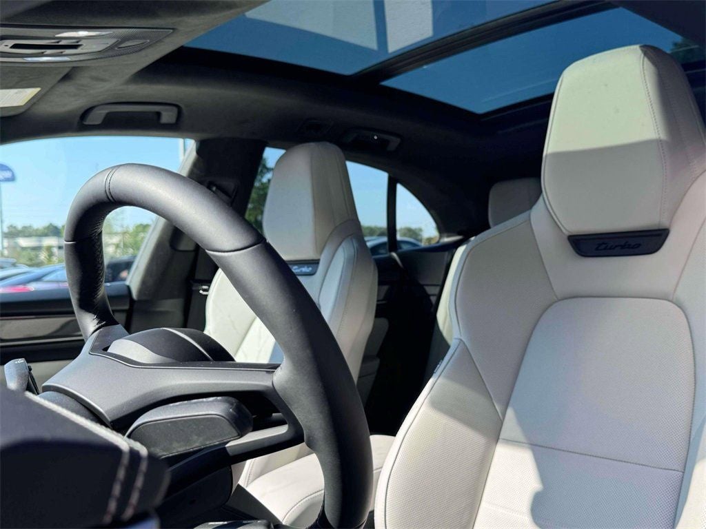 2025 Porsche Macan Electric Turbo