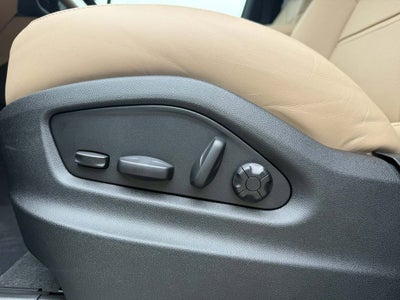 2026 Porsche Cayenne E-Hybrid Base