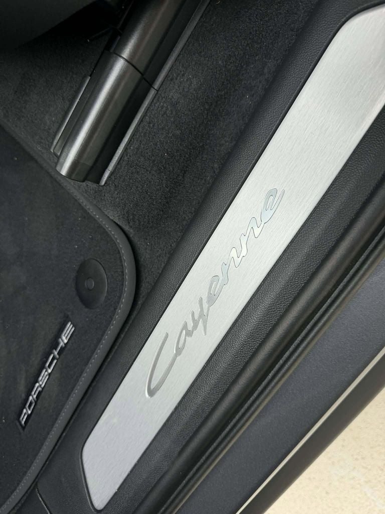 2026 Porsche Cayenne E-Hybrid Base
