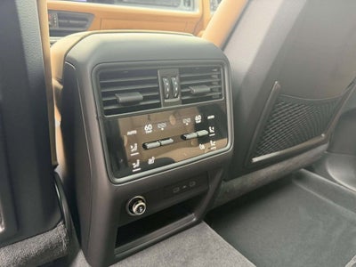 2026 Porsche Cayenne E-Hybrid Base