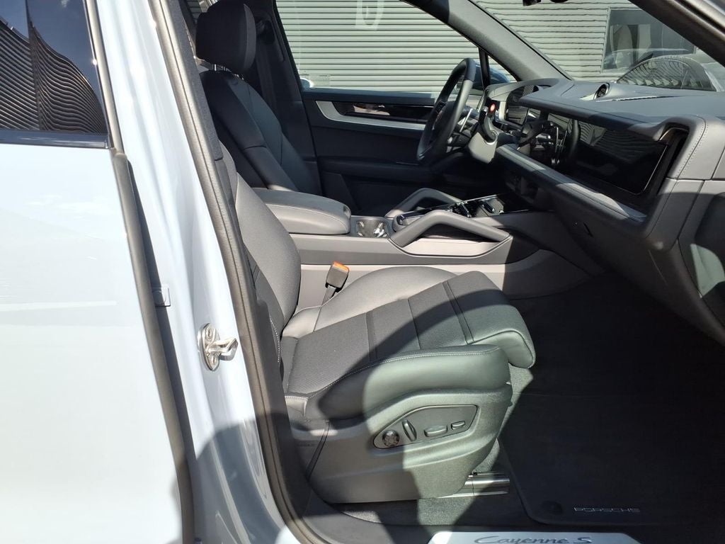 2026 Porsche Cayenne S