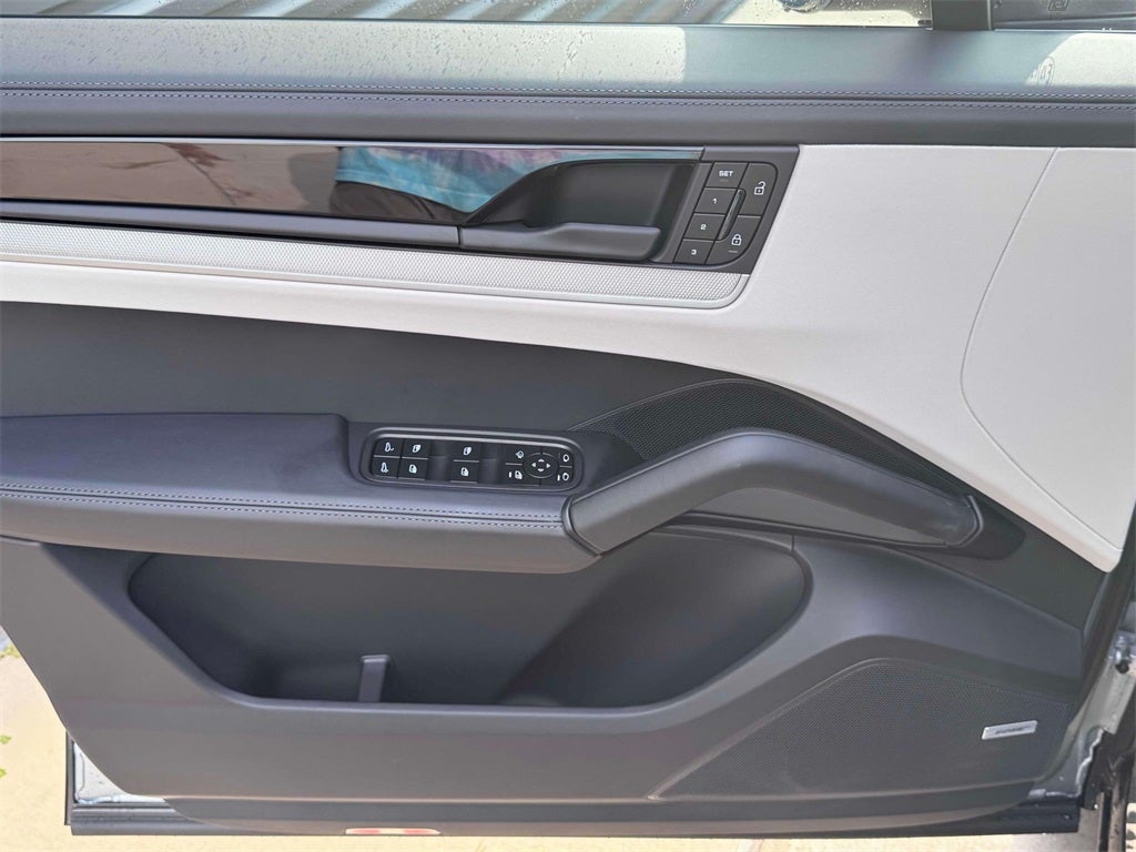 2025 Porsche Cayenne Coupe Base