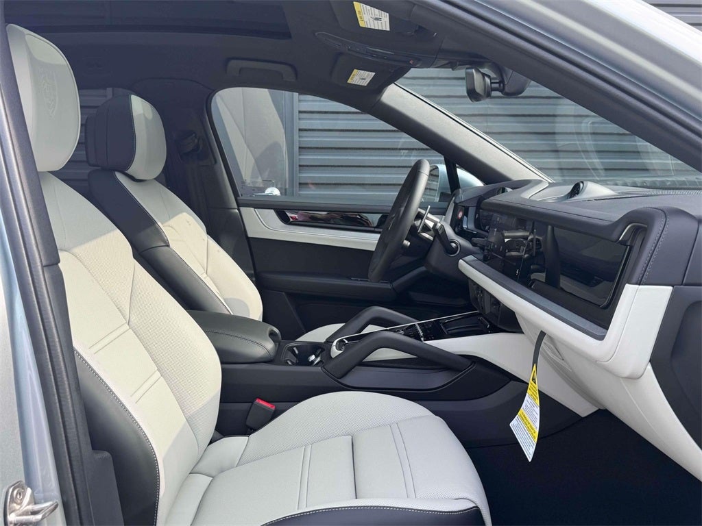 2025 Porsche Cayenne Coupe Base