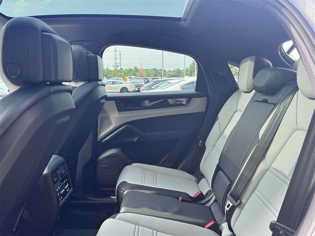 2025 Porsche Cayenne Coupe Base