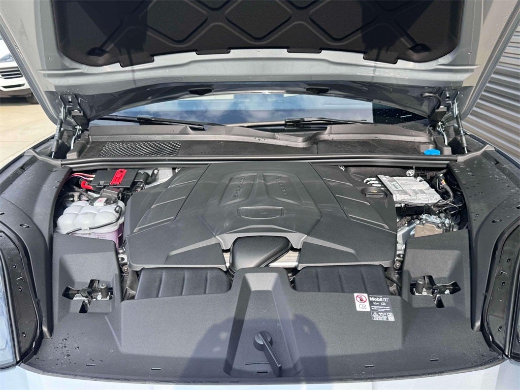 2025 Porsche Cayenne Coupe Base