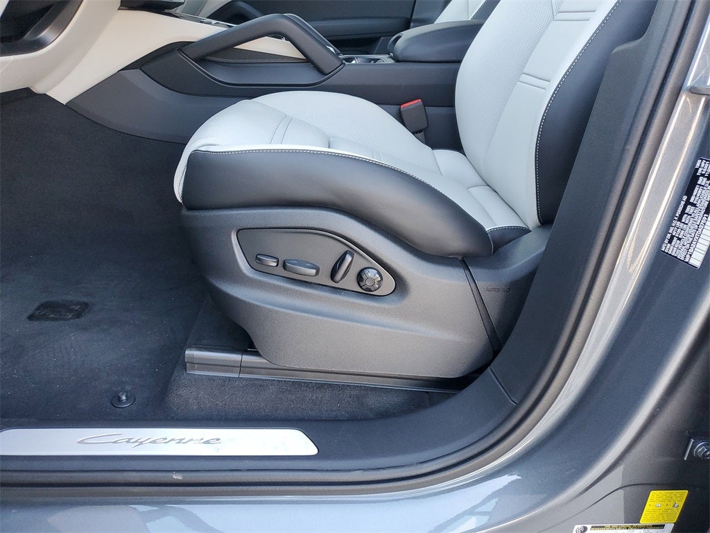 2026 Porsche Cayenne Coupe Base