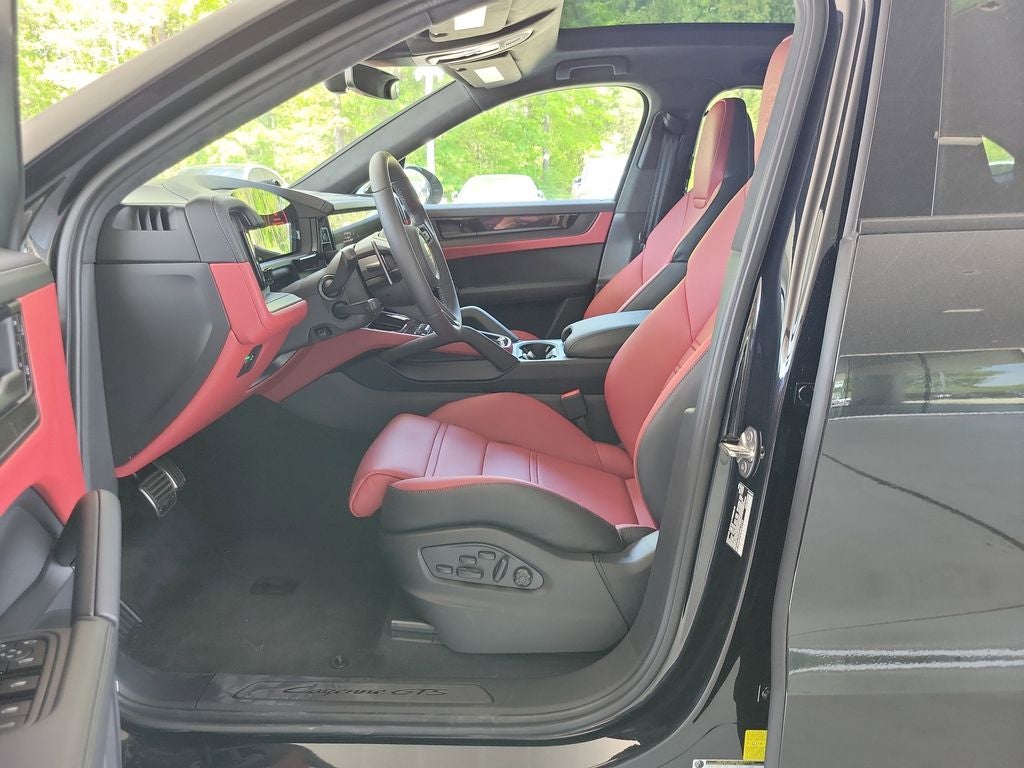 2026 Porsche Cayenne Coupe GTS