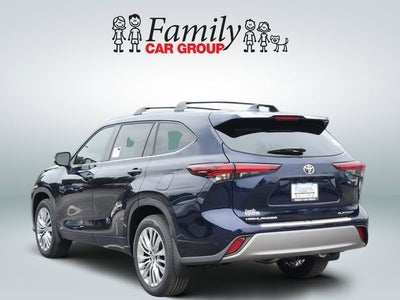 2026 Toyota Highlander Hybrid Platinum