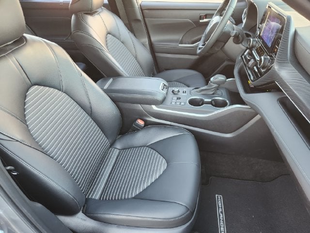 2026 Toyota Highlander XSE