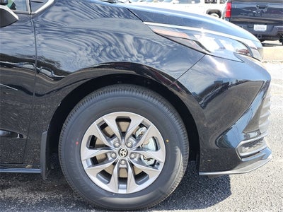 2026 Toyota Sienna LE