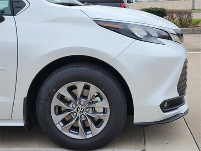 2026 Toyota Sienna XLE
