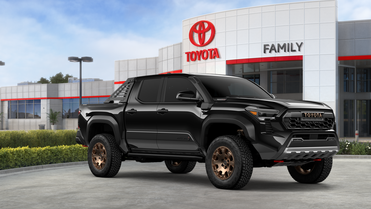 2026 Toyota Tacoma i-FORCE MAX Tacoma Trailhunter