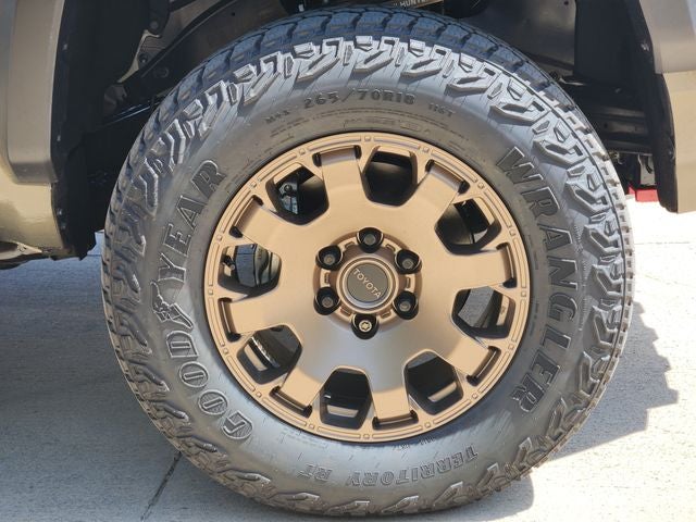 2026 Toyota Tacoma i-FORCE MAX Tacoma Trailhunter