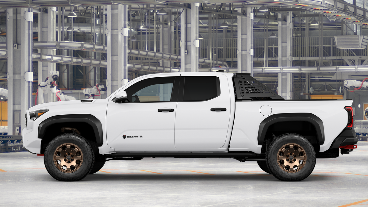 2026 Toyota Tacoma i-FORCE MAX Tacoma Trailhunter