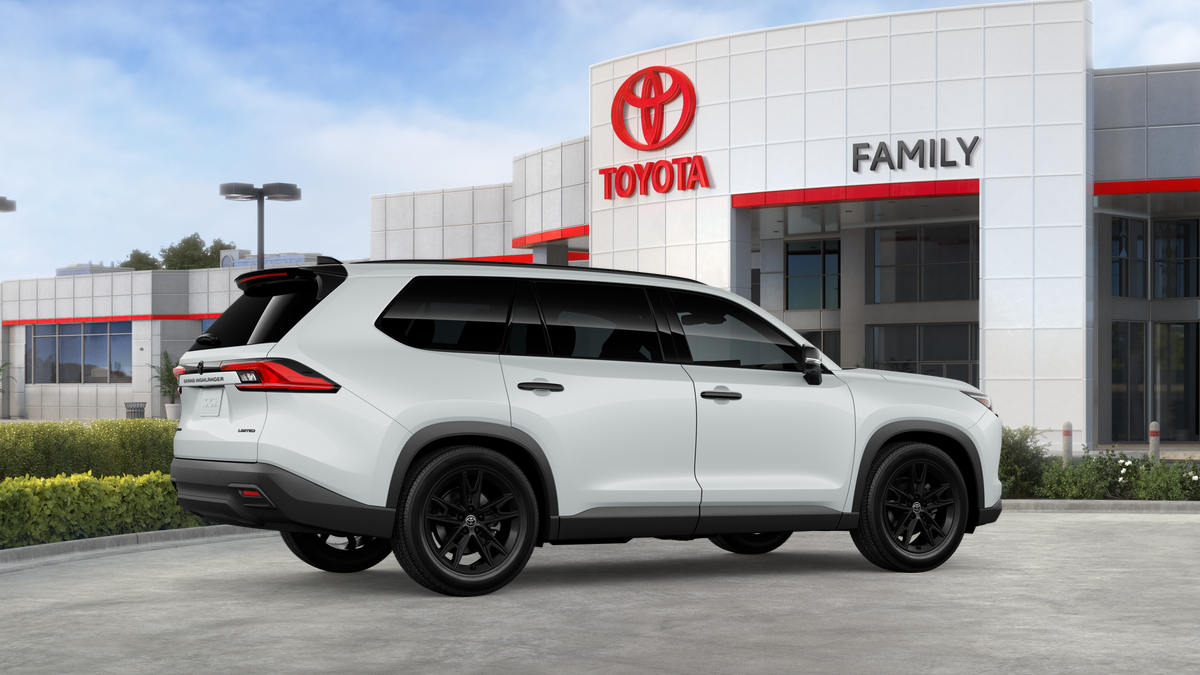 2026 Toyota Grand Highlander Hybrid Nightshade