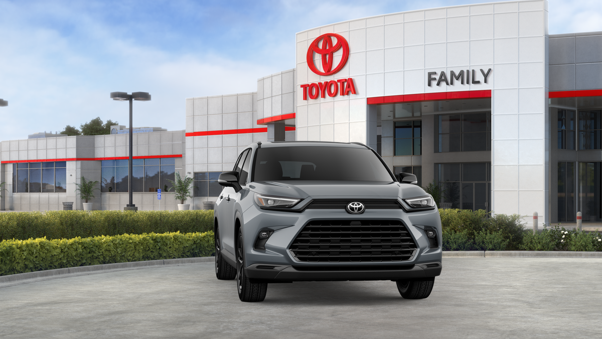 2026 Toyota Grand Highlander Hybrid Nightshade