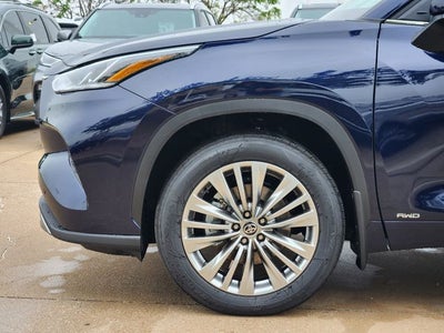 2026 Toyota Highlander Hybrid Platinum