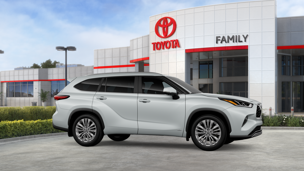 2026 Toyota Highlander Hybrid Platinum