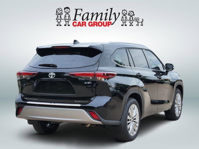 2026 Toyota Highlander Hybrid Platinum