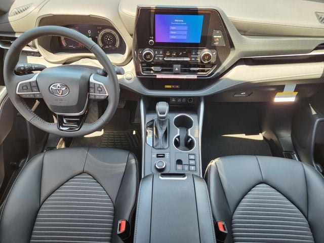 2026 Toyota Highlander XSE