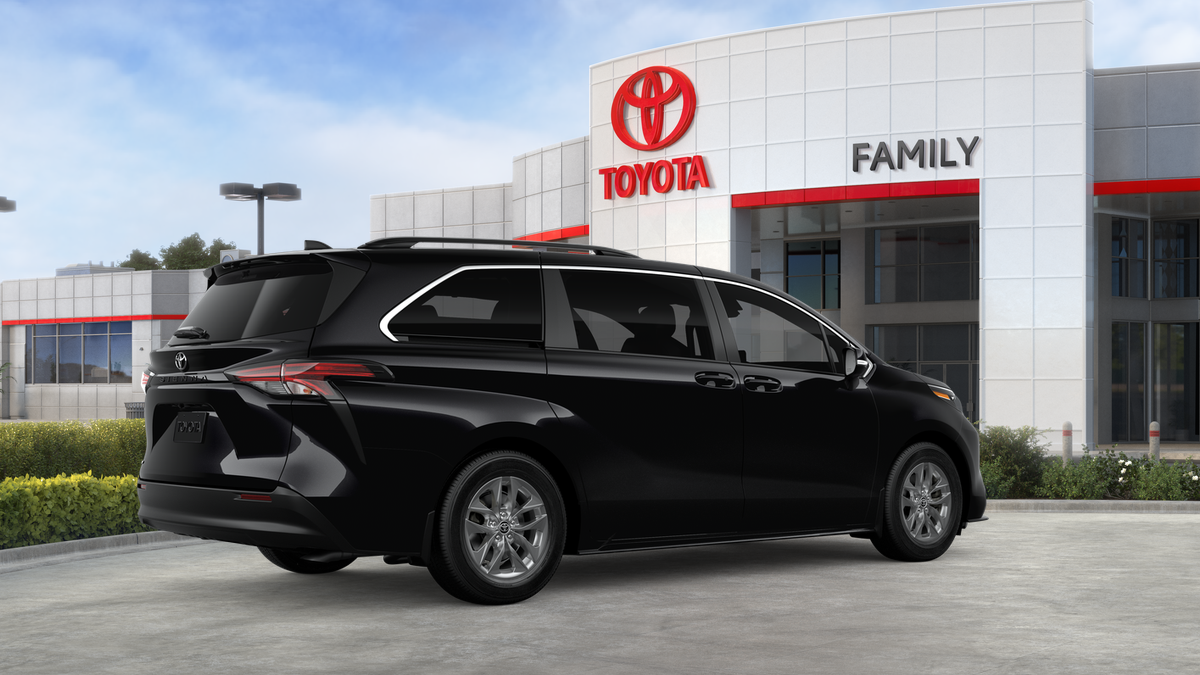 2026 Toyota Sienna LE